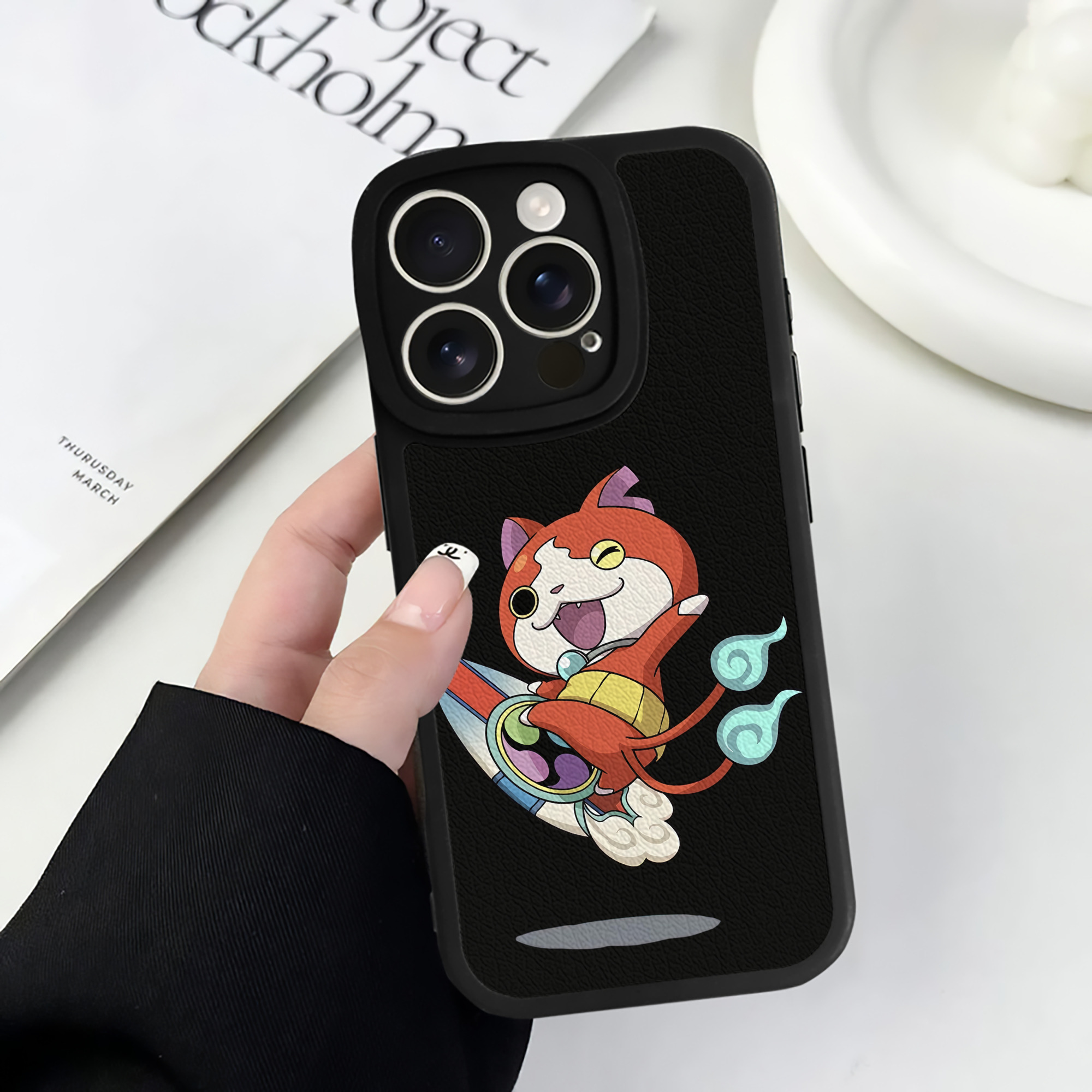 妖怪ウォッチ Yo-kai Watch 【iPhone 16シリーズ対応】シリコンスマホケース（レザー調） 材質：シリコン
